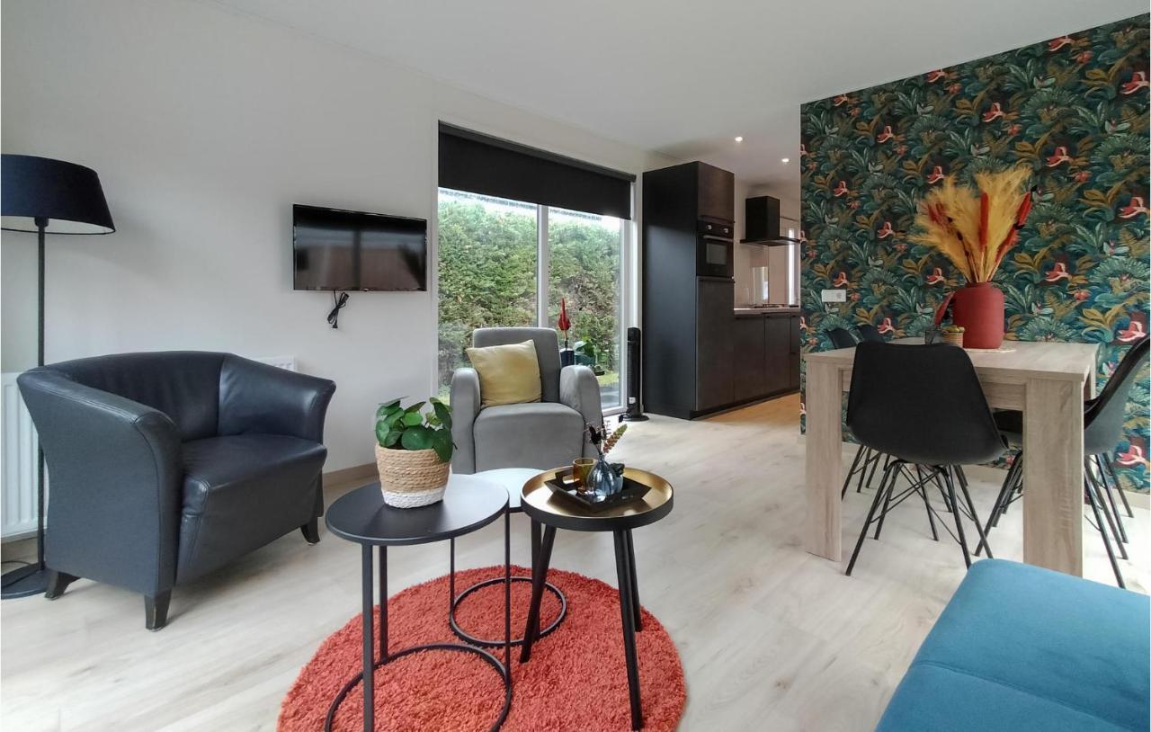 2 Bedroom Awesome Home In Heinkenszand Buitenkant foto