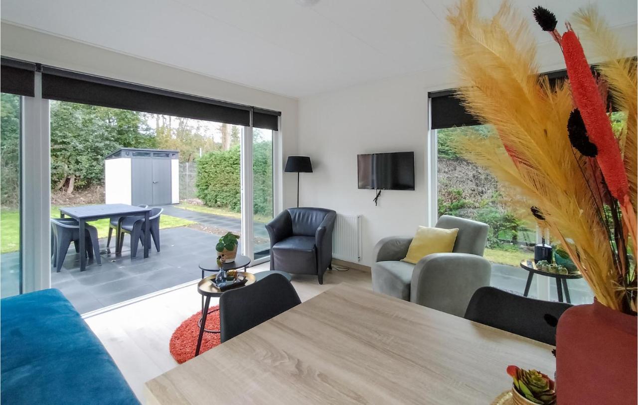 2 Bedroom Awesome Home In Heinkenszand Buitenkant foto